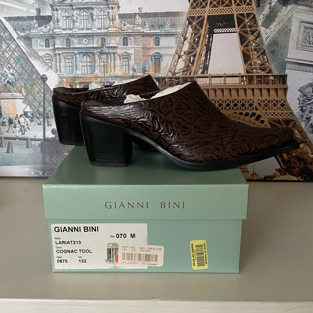Gianni Bini Lariat213 Cognac Tool Embossed Leather Mule Heels Women's 7 Western